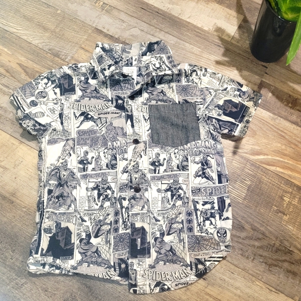 Marvel Comics 2T Spiderman collard shirt